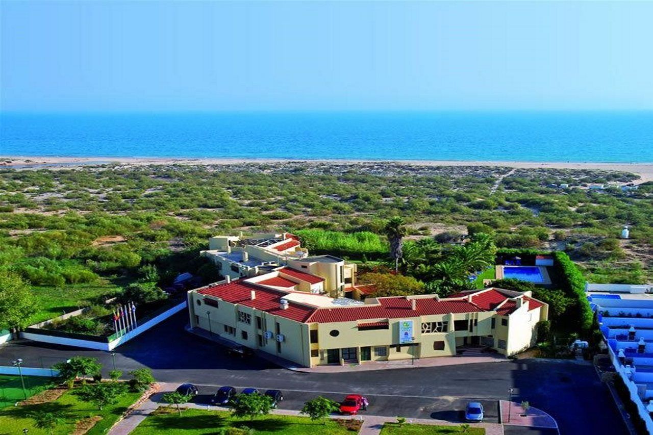 Praia Da Lota Resort - Beachfront Hotel Manta Rota Exteriér fotografie